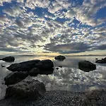 Athina