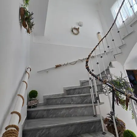 Athina Guest house 3*