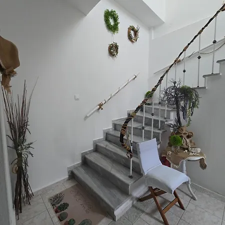 Athina Guest house Chorto