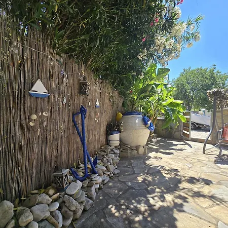 Athina Πανσιόν Χόρτο